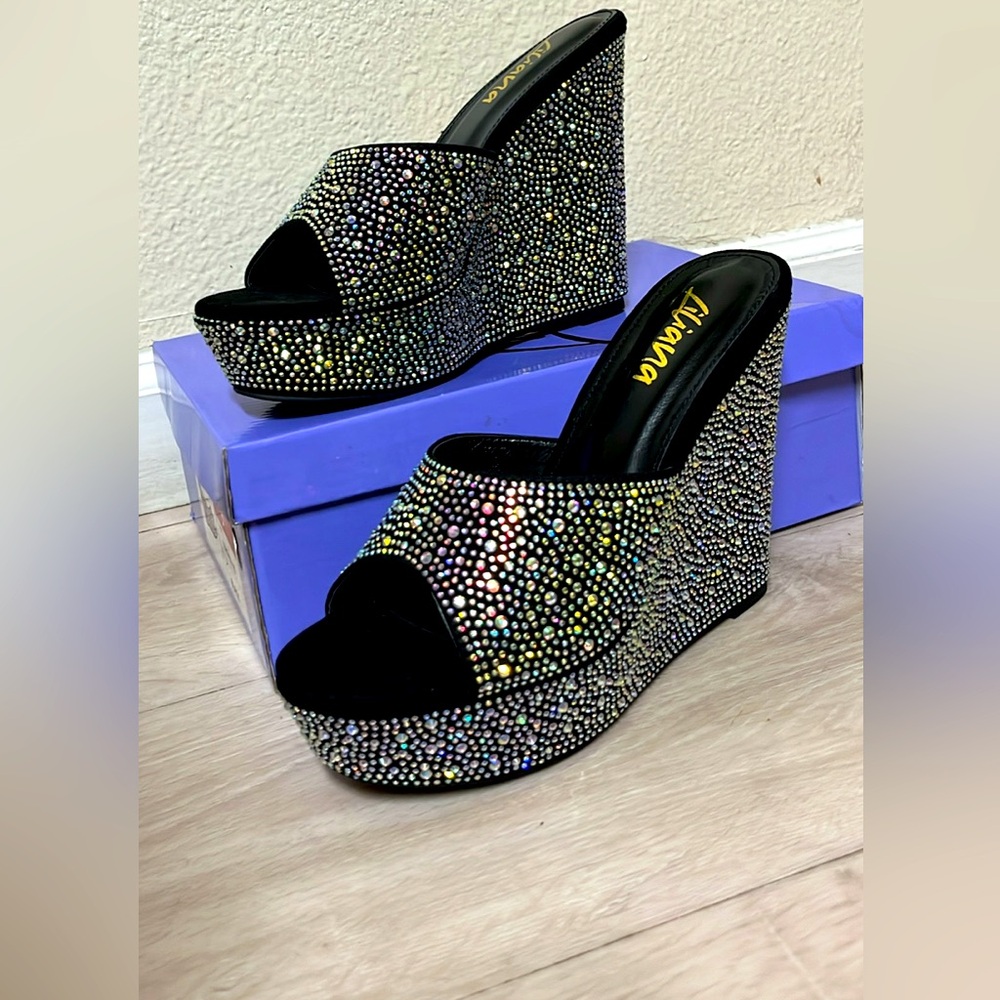 ✨Bedazzled Wedges ✨